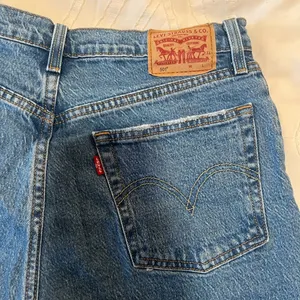 Levi's RIBCAGE STRAIGHT ANKLE WOMEN'S JEANS Samba Done - Light Wash size 29 thumbnail 9