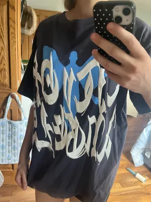 PacSun tee shrit thumbnail 1