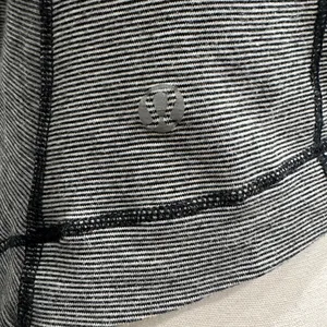 Lululemon Iconic‎ Wrap Surplice Top Wee Stripe White Black Size 2 Lounge Active thumbnail 8