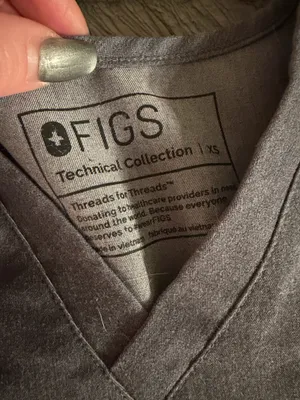 FIGS Graphite Scrub Set thumbnail 4