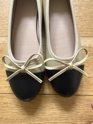 Classic Two-Tone Bow Ballet Flats - Black & Cream 7 thumbnail 4