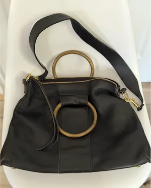 Raven Lily black shoulder bag thumbnail 1