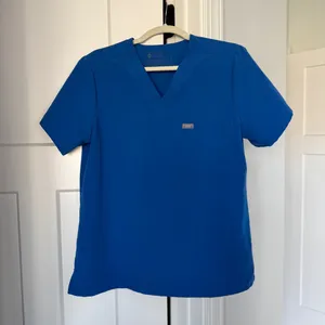 Figs Blue Top Short Sleeve Technical V Neck‎ Scrubs Shirt thumbnail 2