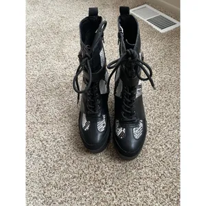 Boohoo Platform Combat Boots Lace Up Snake Print Sz 8 Steampunk Goth Whimsigoth thumbnail 7