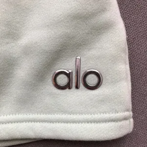 Alo Yoga Accolade Short Spearmint S thumbnail 8