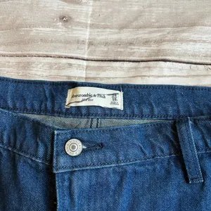 Abercrombie & Fitch Dark Wash Wide Leg Mid Rise Denim Jeans Size 18S NWT thumbnail 5
