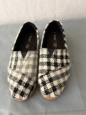 TOMS Women’s Size W9 Black White Plaid Houndstooth Slip On Shoes( B171) thumbnail 3