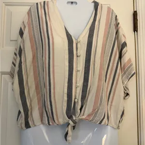 Sim & Sam batwing butterfly sleeve crop top Striped Button-Down Tie-Front Top thumbnail 1