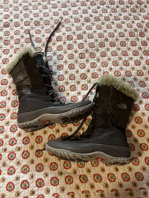 EUC The North Face Nuptse Purna Dusty Purple Faux Fur Winter Boots size 7.5 thumbnail 2