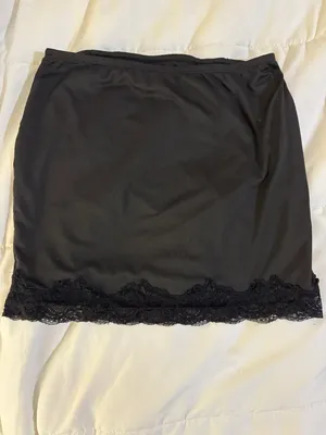 Super cute and stretchy mini skirt with lace detail from Amazon. Fits like a medium. Worn once to try on. #goingout thumbnail 5