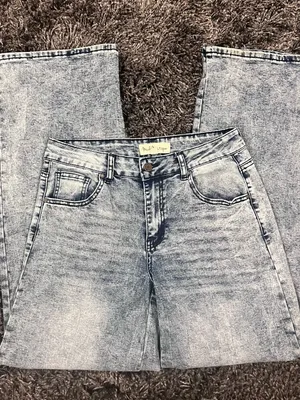 🍒Mode Mistique Embroidered Red Cherry Wide Leg Jeans Size 7/28🍒 thumbnail 3