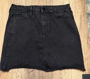 Just Black Denim Black Mini Skirt Size Large Distressed Raw Hem Stretch thumbnail 1