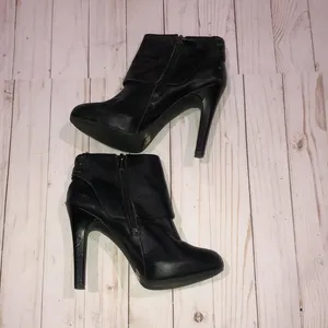 Jessica Simpson black leather booties thumbnail 4