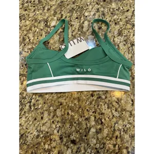 WILO‎ THE LABEL green white sports bra NWT padded tank tennis golf Size Medium thumbnail 3