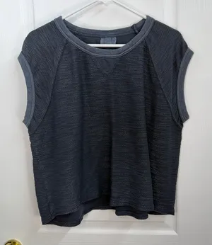 Universal‎ Thread navy blue textured Crewcut sleeveless 100% cotton shirt XL thumbnail 1