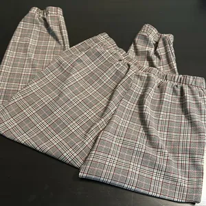 Maurices Plaid Jogger‎ Pants Womens XL Long Red Black Zipper Pockets Elastic thumbnail 5