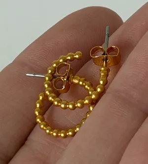 Gold hoop earrings thumbnail 1