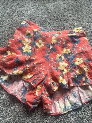 Cotton Candy Coral Floral High-Waist Ruffle Shorts thumbnail 2