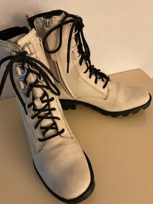 Sorel Women's off White leather Lace-Up Combat Boots with Black Laces 8 thumbnail 8