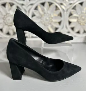 Womens Lend Suede Dressy Heels thumbnail 1