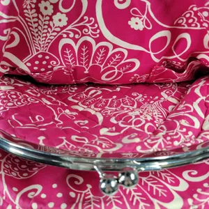 VTG Vera Bradley Eloise Bag Large Barbie Hot Pink Kiss Lock Dome Shoulder Purse thumbnail 8