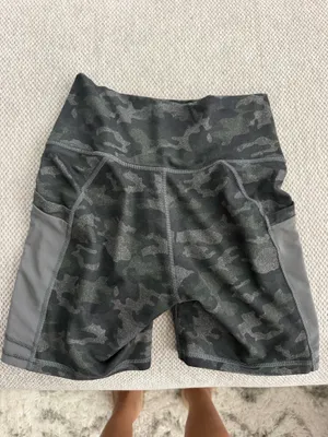 Fabletics Shorts Biker High-Waisted thumbnail 2