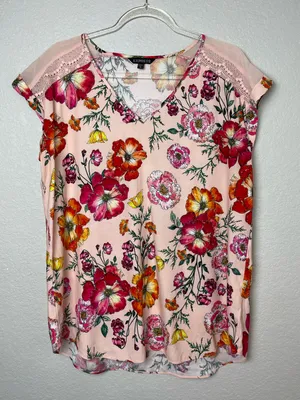 Express Pink Floral Lace-Trim V-Neck Cap Sleeve Blouse Size L thumbnail 1