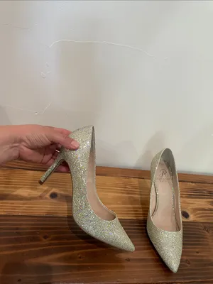 New! ADRIANNA PAPELL Platino Gold Pumps Size 8 Pointed Toe Heels Gold Sparkle thumbnail 5