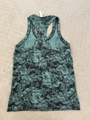 Athleta Racerback Tank Top - Women Size Small thumbnail 3