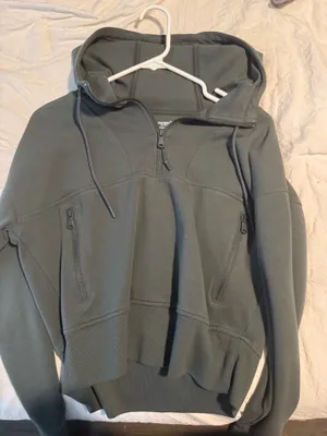 Old Navy Active soft streme hoodie thumbnail 1