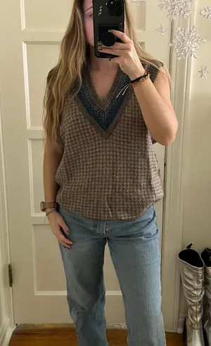 vintage wool sweatervest Size L thumbnail 1
