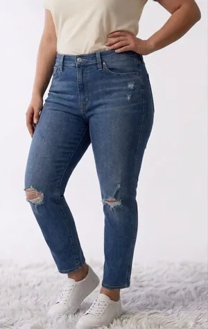 Levi's Signature by Levi Strauss Women High Rise Straight Distressed Jeans size 8 W29⁠ thumbnail 1
