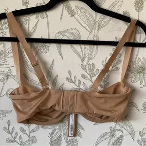 Skims No Show Molded Unlined Balconette‎ Bra in Clay 34A NWT thumbnail 5
