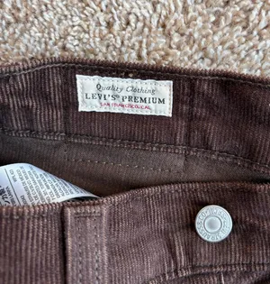 Levi’s Brown Corduroy Pants Premium Wedgie Straight thumbnail 4