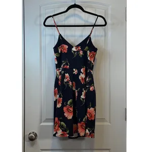 Monteau Los Angeles Navy Floral‎ Spaghetti Strap Fit & Flare Mini Dress Medium thumbnail 3