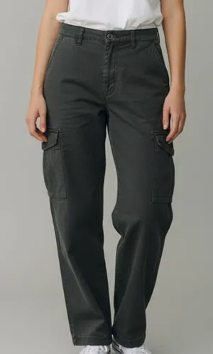 American Eagle Outfitters Black Cargo Pants with Button Flap Back Pockets Size 6 thumbnail 1