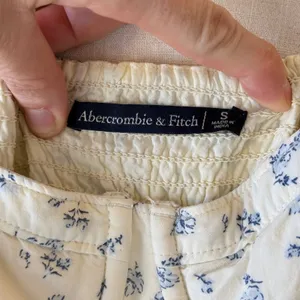 Abercrombie & Fitch Cream and Blue Floral Bustier Mini Dress Womens Small thumbnail 5