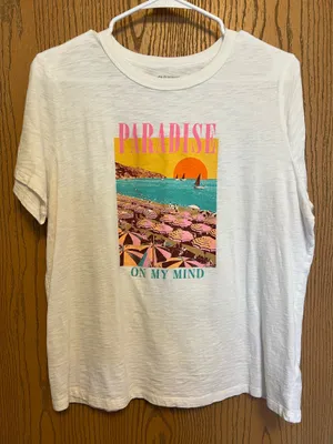 Old Navy Graphic Tee thumbnail 1