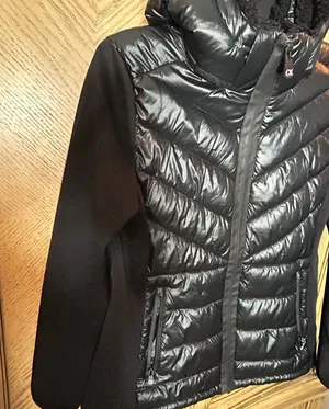Calvin Klein Performance mixed-media hooded puffer jacket Size Medium. thumbnail 1