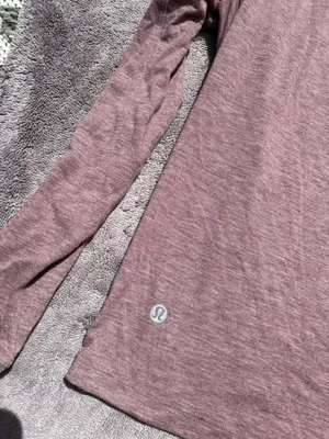 Lululemon Long Sleeve thumbnail 2