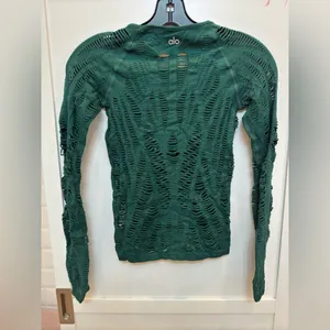 Alo Yoga wanderer long sleeve top - green shirt thumbnail 4