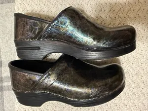 Dansko Professional Patent Leather Clogs Metallic Ink Size 40 USA 9/5 10 thumbnail 5