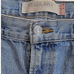 Levi's 505 Vintage Regular Fit Light Wash Denim‎ Jeans Women's W38 L30 thumbnail 4
