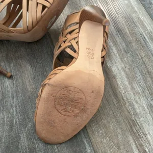 TORY BURCH Nadia brown woven leather logo detail huarache sandals heels 9.5 thumbnail 9