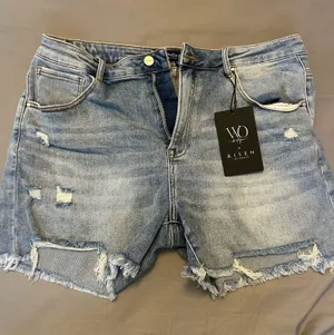 Wild Oak Boutique Risen Jean Shorts thumbnail 1