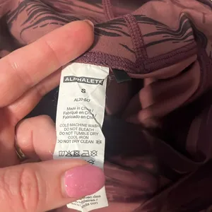Alphalete Surface Power Pink/Purple Camo‎ Leggings Small thumbnail 4