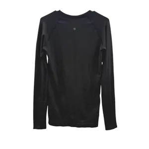 Lululemon Swiftly Tech Long‎ Sleeve 2.0 Womens 8 Black Running Yoga Top Shirt thumbnail 2