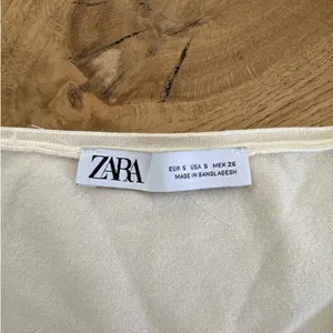 Zara - Sleeveless Cami & V Neck Cardigan Set in Cream thumbnail 4