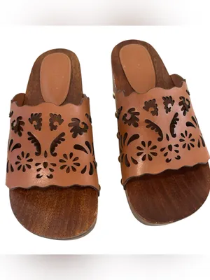 FARM RIO Brown Lace Leather Clog, Size 9, NWOT thumbnail 3