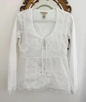 Free People vintage White cotton Embroidered Boho Tie-Front Top, size S thumbnail 1